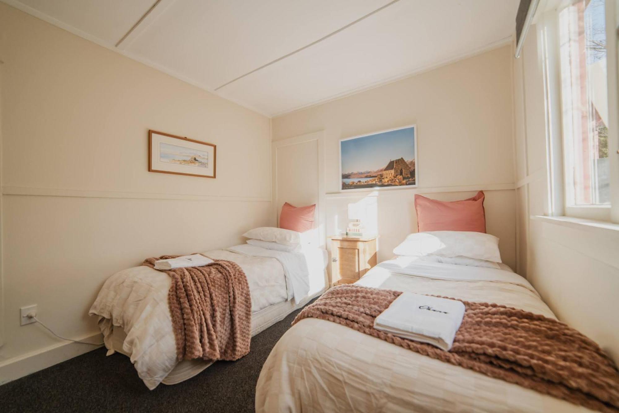 Lake Tekapo Cottages Экстерьер фото