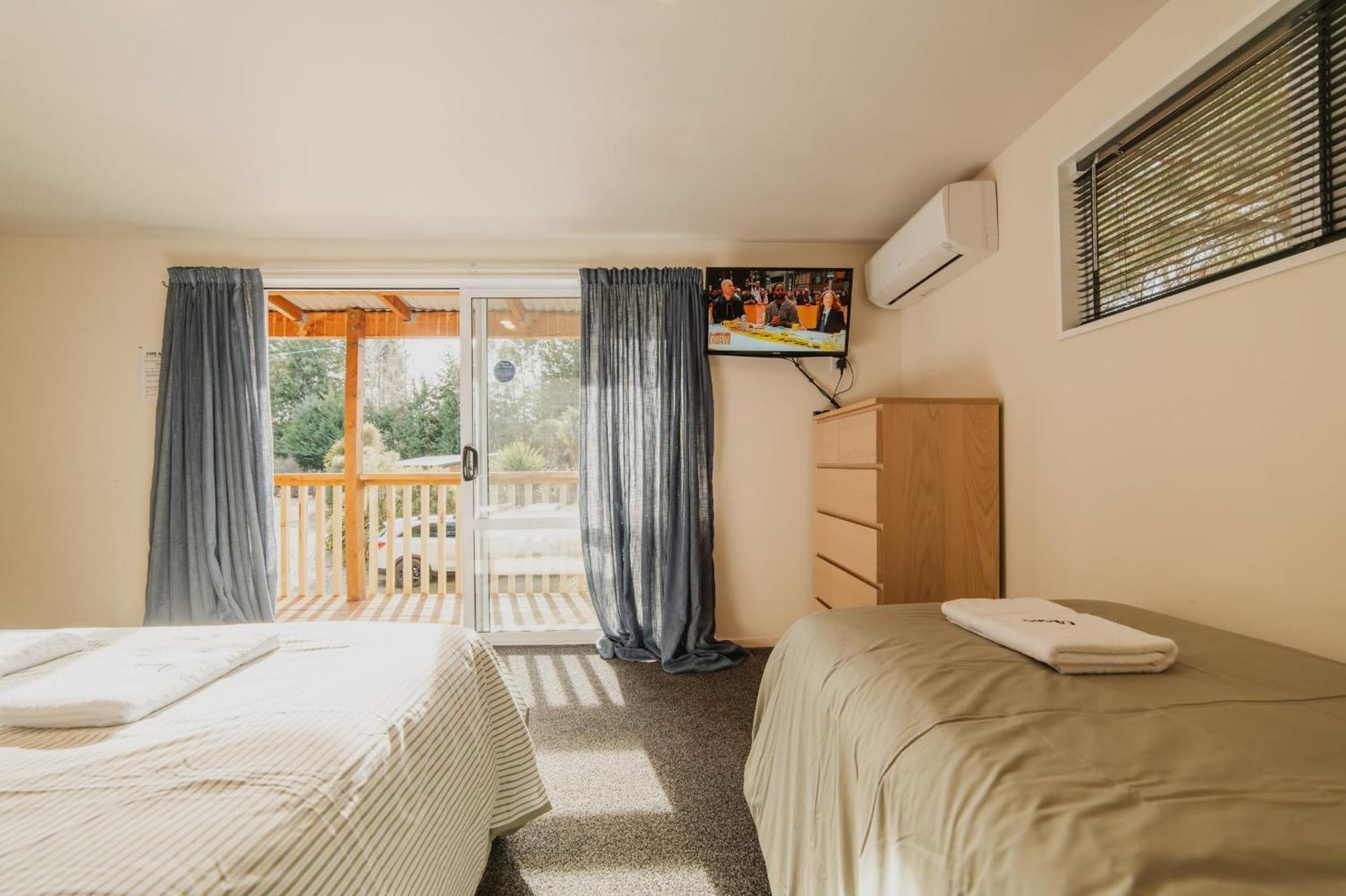 Lake Tekapo Cottages Экстерьер фото